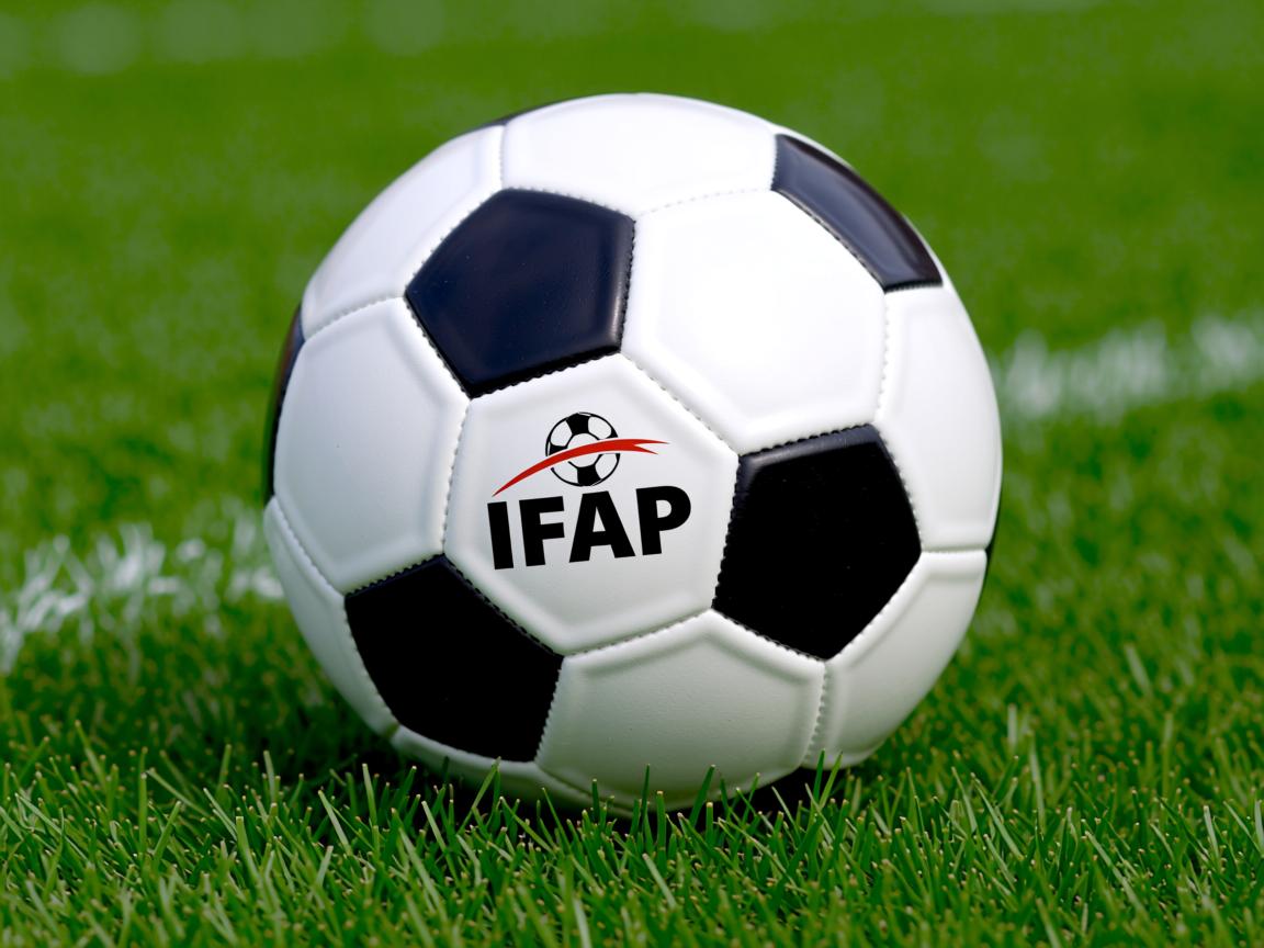 九游娱乐官方平台-“电动冲浪：东三叉湖赛场引领水上运动新潮流”  第2张