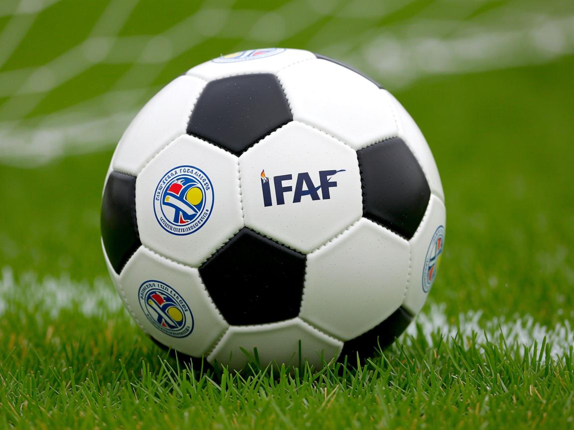 九游网页官网-“电动冲浪：东三叉湖马鞍山赛场成为水上运动新热门”  第3张